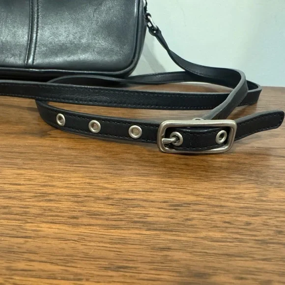 Authentic Rare Vintage COACH Bag No. M23-9589 Black Baguette Barrel Handbag - Picture 4 of 5